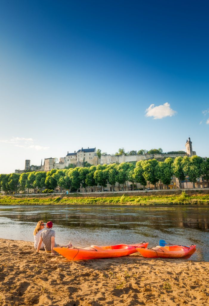 The Art of Drawing Readers In: Your attractive post title goes here 7-canoes-sur-les-bords-de-vienne-a-chinon-jean-christophe-coutand-2030-12-31-medium