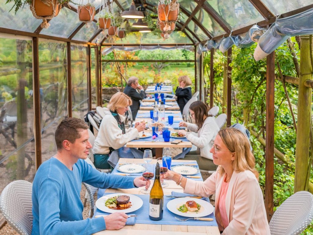 8 restaurant jardin secret du chateau du rivau jean christophe coutand 2031 12 31 medium